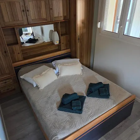 Charmante Maisonnette Au Bord Du Doux 라마스터